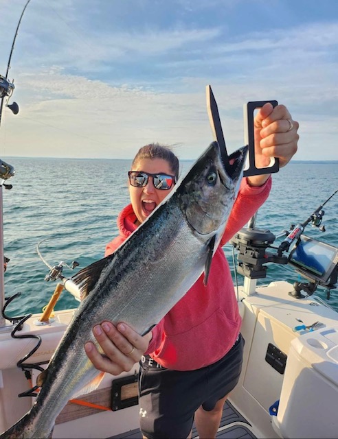 Le Sourire qui Dissipe les Doutes : Pêcher sur le Lac Ontario